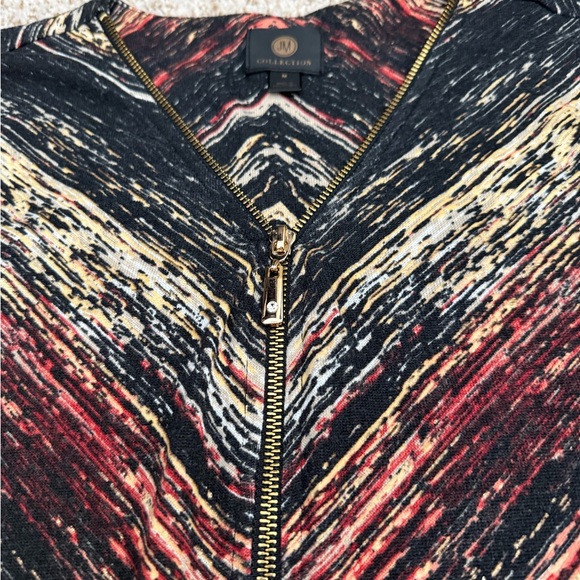 Multicolor Chevron Patterned Top - Picture 3 of 3